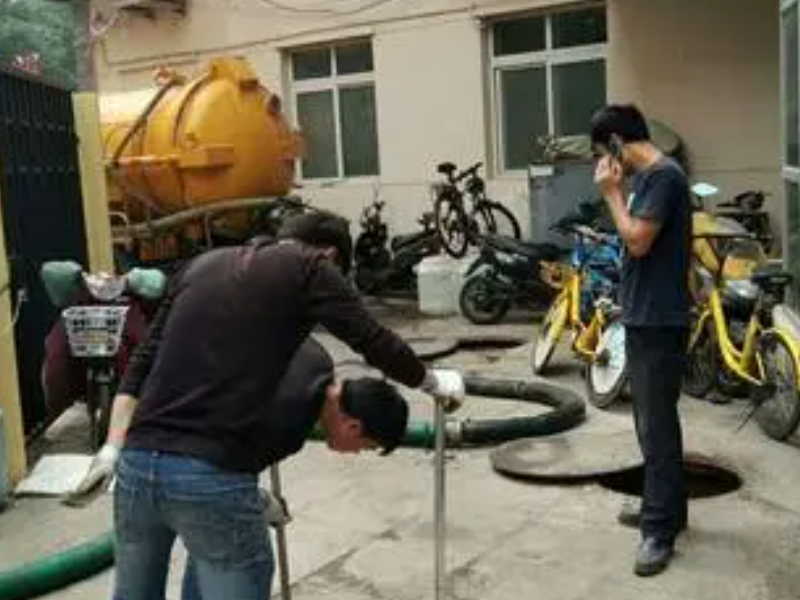余姚大型真空吸粪车抽粪 疏通高压清洗管道