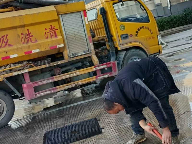 余姚 如意环卫吸粪车 清理化粪池 各种管道